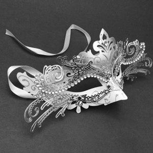 Silver White Masquerade ball Party Mask Pair For Masquerade Wedding Christmas Party Wear or Deco