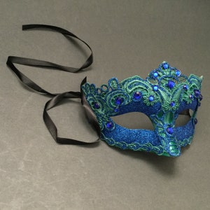 Blue Lace masquerade feather mask with ostrich feather