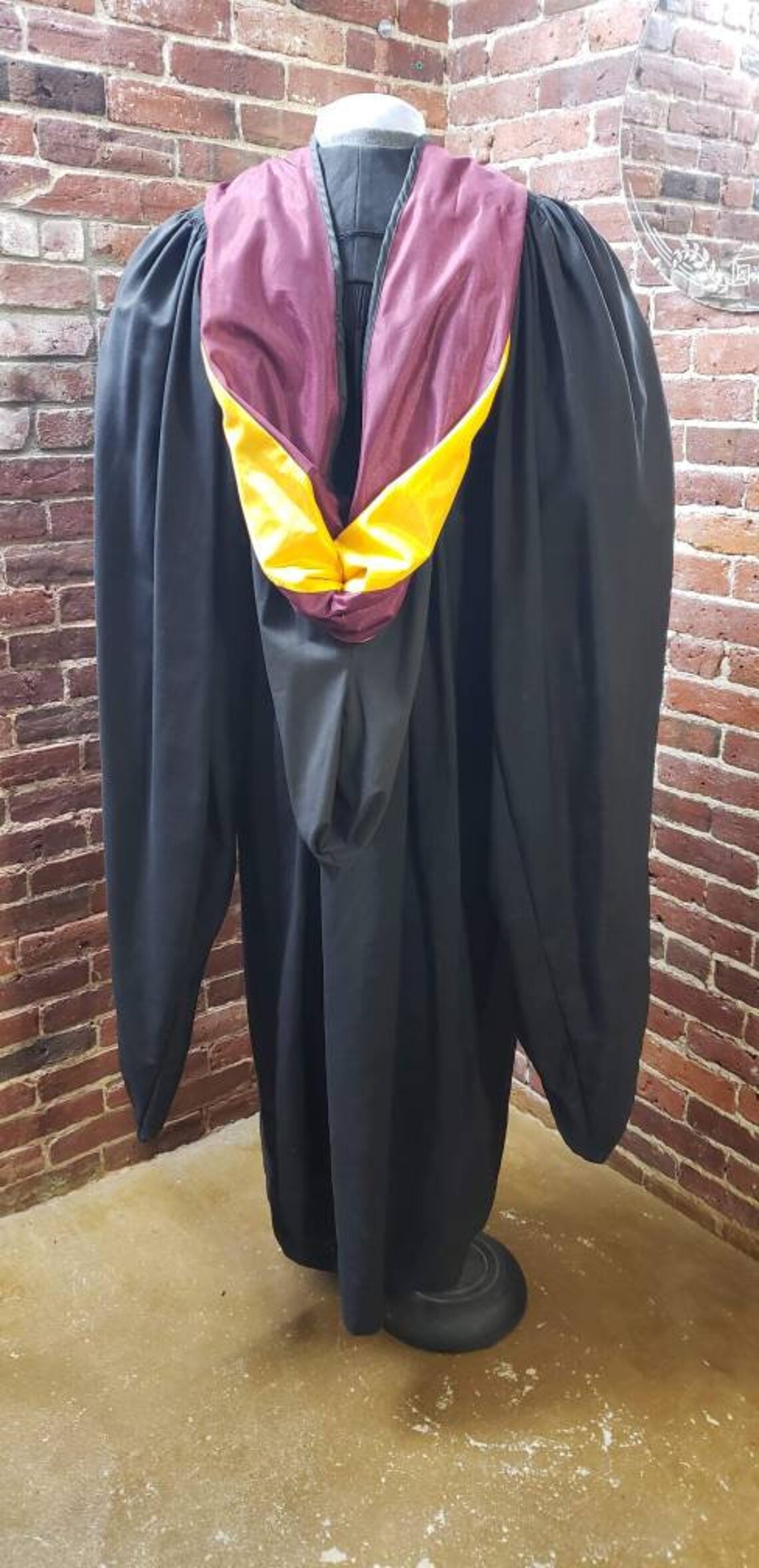 ede and ravenscroft masters gown