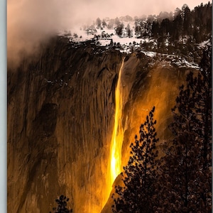 Druk z Yosemite Firefall, Sztuka ścienna z wodospadem Horsetail, Zdjęcie świecącego wodospadu, Fotografia parków narodowych