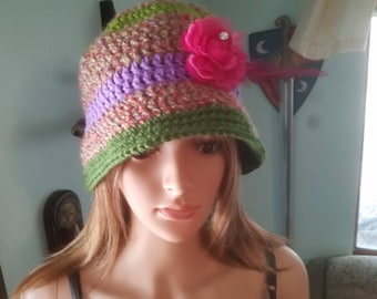 Multicolored cloche hat with detachable flower