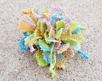 Floral Brooch - Multicolor - Nanduti Ñandutí Paraguay