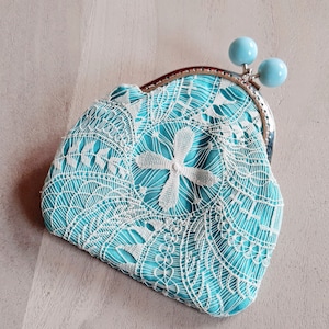 Kiss Lock Coin Purse - Wallet Card Holder Classic Cash Pouch Gift Retro Cute Ñandutí Lace