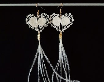 Off White Heart Feather Earrings - Handmade Paraguayan Embroidered Lace Ñandutí Nanduti