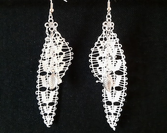 White Leaf Dangle Earrings - Nanduti Lace Handmade Paraguayan Embroidered Ñandutí Needle Lace Tenerife Lace Earrings