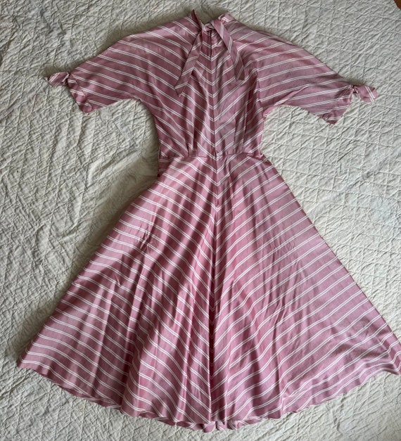 Vintage 1950s Striped Dress Pink White Stripes Fi… - image 4