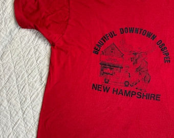 1987 Vintage Tee New Hampshire &quot;Beautiful Downtown Ossipee&quot; Single Stitch Red T-Shirt with Moose at Gas Station T Shirt