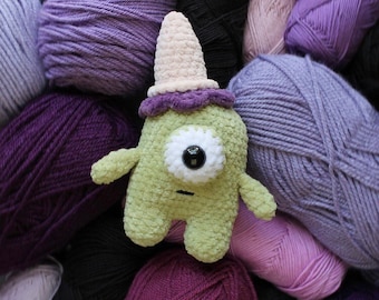 Aero the Alien, Crochet Pattern, PATTERN ONLY, Amigurumi Pattern