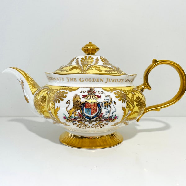 Théière du palais de Buckingham de la collection royale commémorant le jubilé d'or de Sa Majesté la reine Elizabeth II
