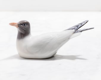 ロイヤルコペンハーゲン磁器の鳥の置物：手描きのヴィンテージスズメの