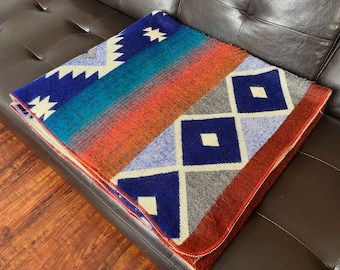 Wollen Plaid Alpaca uit Ecuador OMKEERBAAR, bruine koninginnendeken, rode koninginnendeken