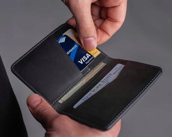 Billetera de cuero, billetera minimalista para hombre, billetera plegable, billetera personalizada para tarjetas, regalo para padrinos de boda, iniciales con monograma para él, billetera hecha a mano