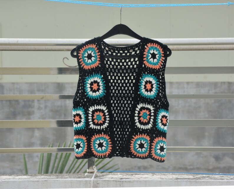 cropped sweater vest womens