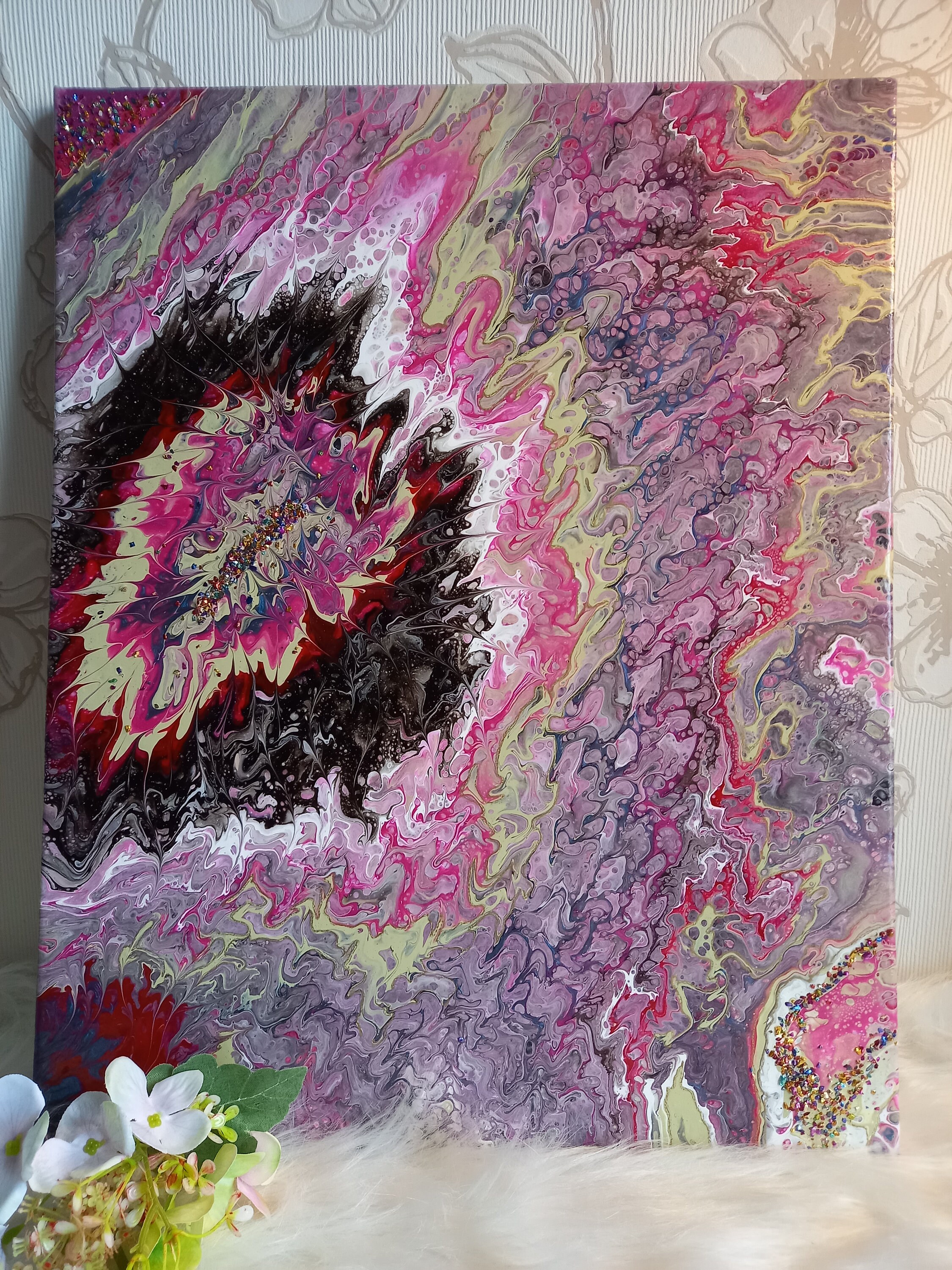 Tableau Art Abstrait avec La Peinture Acrylique Fluid et Des Petites Pierres