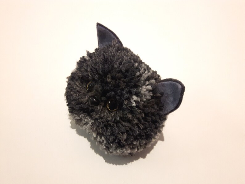 Grey Persian Cat Ornament Handmade with British Wool Cat Gifts