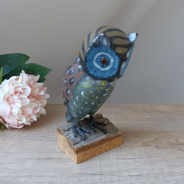 Ancienne Sculpture Figurine Hibou Bleu et Vert en Bois sur Socle Peint à la Main Vintage