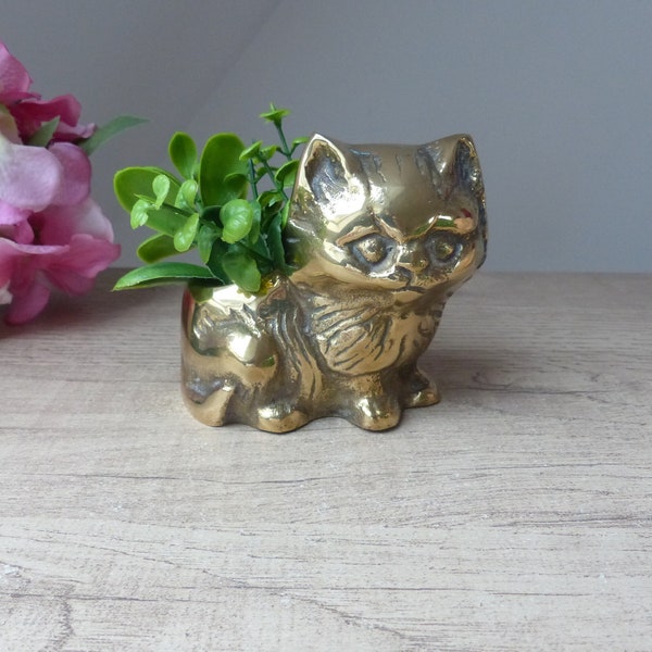 Ancien Cache-Pot Chat en Laiton, Vase Chat en Laiton, Vide Poche Cendrier en Laiton en Forme de Chat, Sculpture Chat en Laiton Vintage