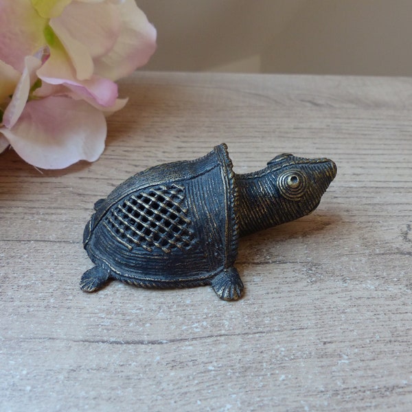 Figurine tortue sculptée en métal, cadeau tortue porte bonheur, tortue artisanale en cuivre et laiton, tortue Feng Shui, collection