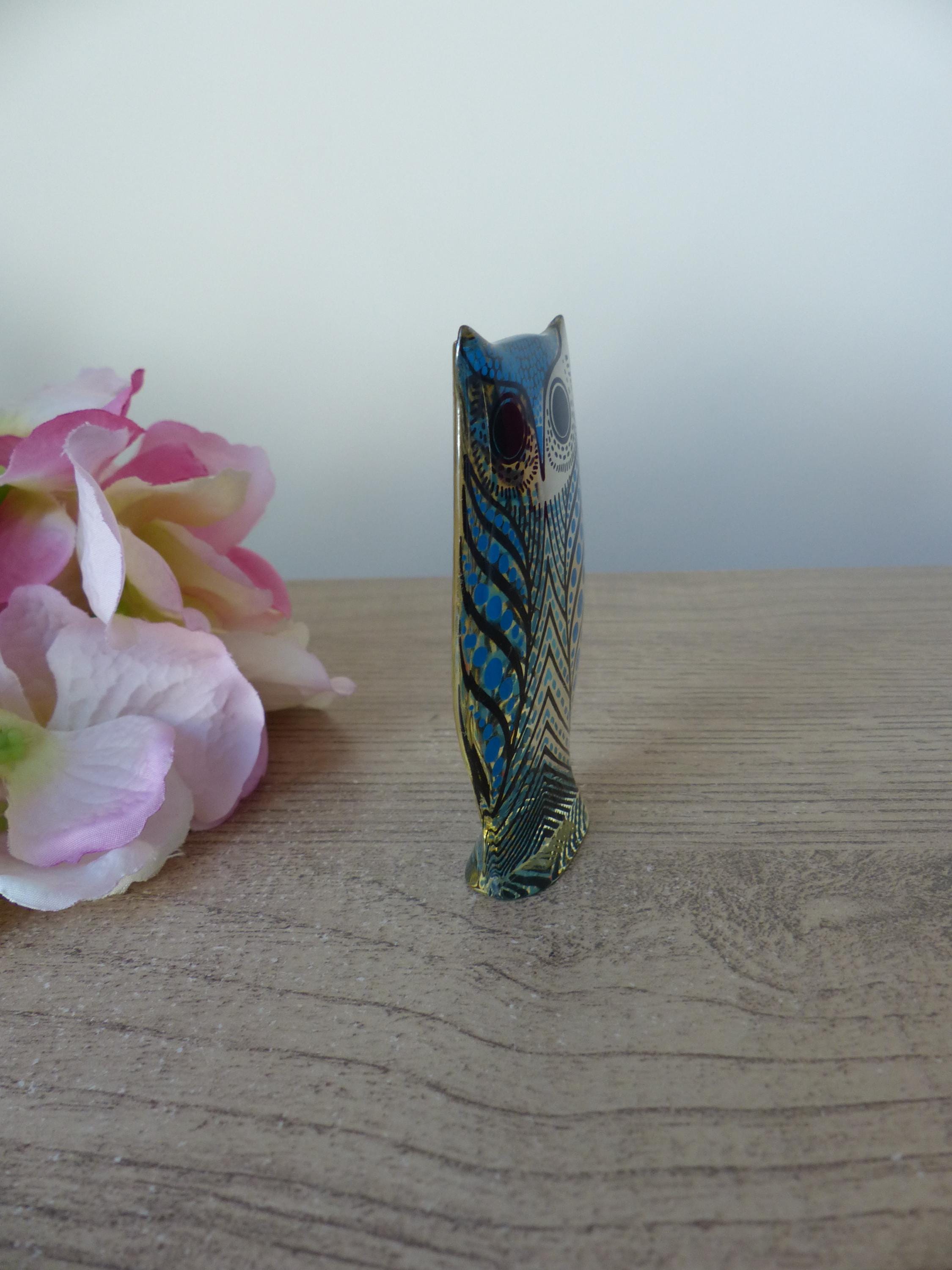 Vintage Abraham Palatnik Sculpture – Blue and Black Owl in Lucite