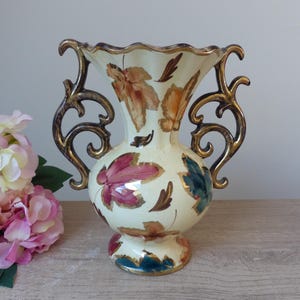 Vintage-Vase aus Belgien, signiert – Keramik aus den 1950er Jahren, verziert mit bunten Blättern