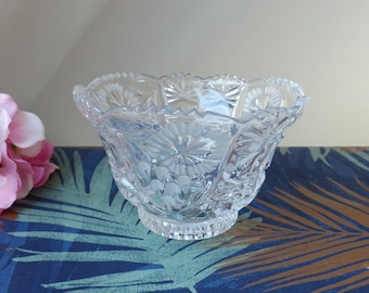 Old Romantic Empty Pocket Transparent and Opaque Glass Decor of Flowers, Small Glass Cup Decoration Bedroom Living Room