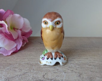 Miniature owl figurine in flowery porcelain collection The Franklin Mint 1988 collection