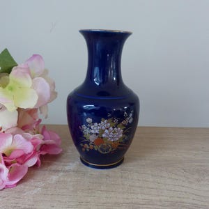 Kleine kobaltblaue Vase im japanischen Stil mit Blumenwagenmuster, Innendekoration, Geschenk für sie, Geburtstag, Party