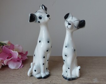 Couple figurine of white Dalmatian dogs with romantic black polka dots in ceramic 1970s, Dog Lover Gift, Home Decoration