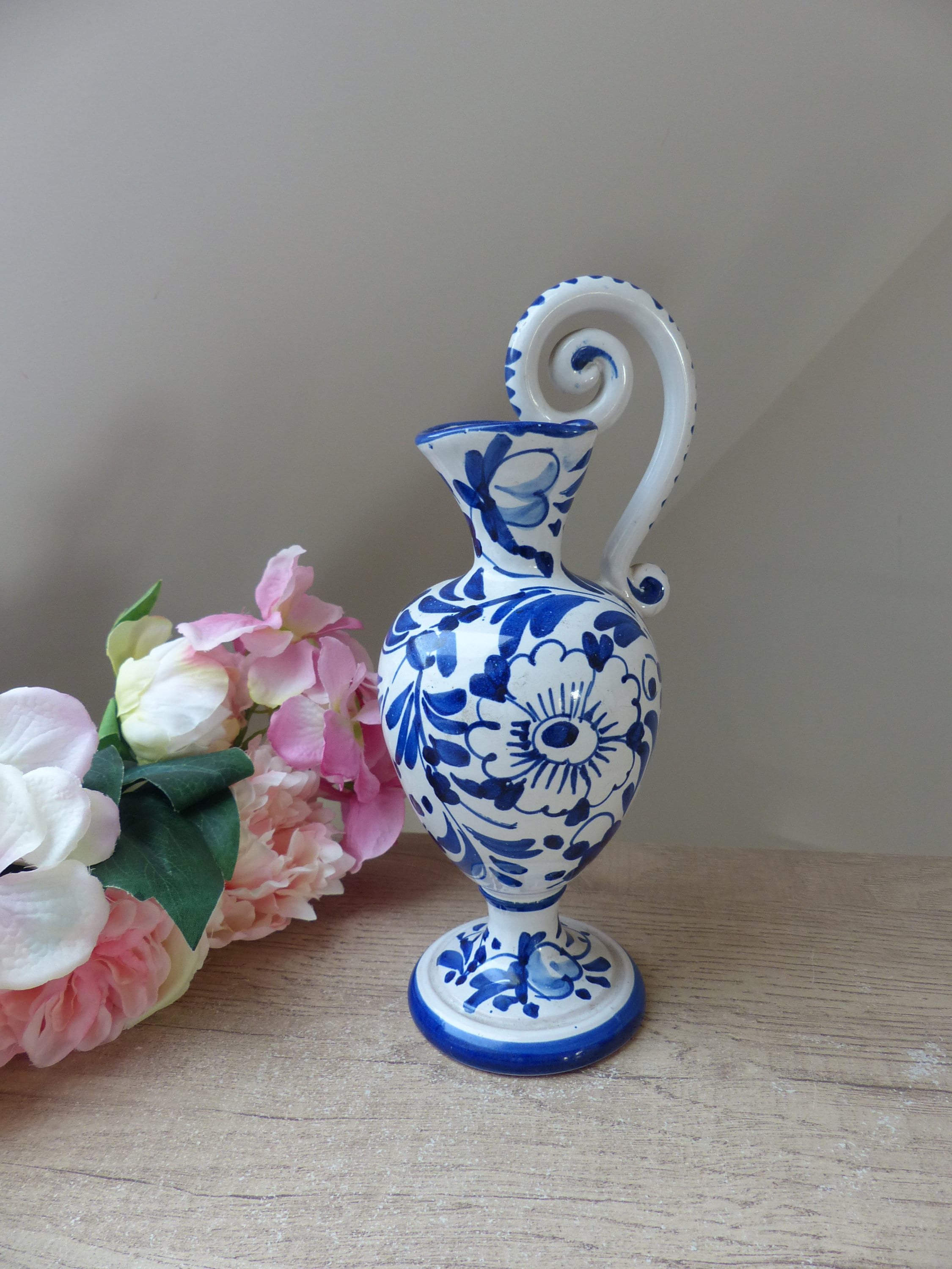 Vintage Pichet Carafe Aiguière en Céramique Décor Fleurs Bleues Italie