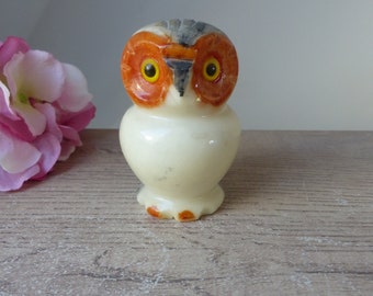 Hand-carved alabaster stone owl statuette paperweight decoration office vintage shelf