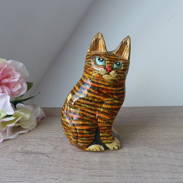 Figurine de Chat, Sculpture de Chat en Papier Mâché, Chat de Collection, Cadeau Amoureux des Chats, Chat Chanceux Porte-Bonheur