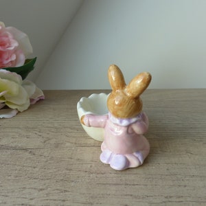 Coquetier artisanal en forme de lapin en céramique décor fleurs sauvages, coquetier fait main en forme d'animal lapin Vintage image 4