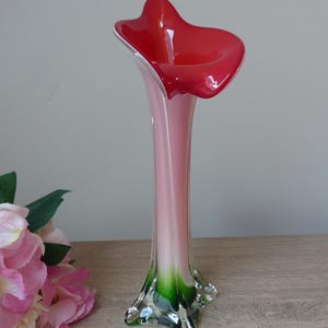 AMPHORE OPALINE VASE Pate de Verre Souffle Rose a Anses Soliflore
