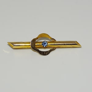 Antique Alfred James How stamped 9ct Gold bar brooch inset with blue sapphire