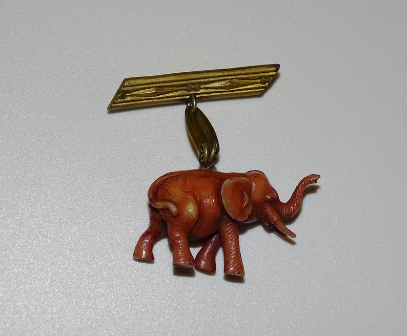 Vintage Art Deco Celluloid Maroon Coloured Elephant Brooch Etsy