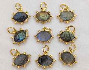 Hänge med snidad labradorit, markis med onda ögat, förgylld fin bezel-berlock, smyckestillverkning