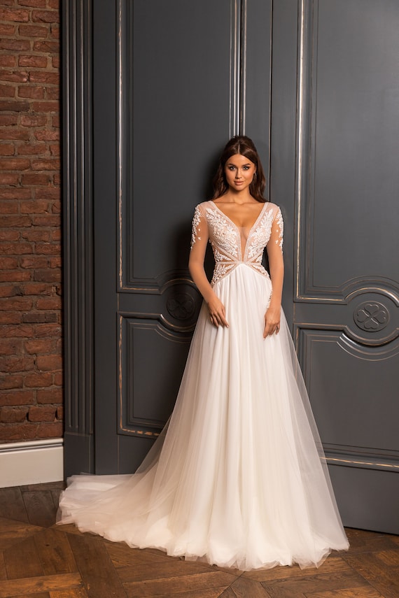 Choosing a Wedding Dress for Your Shape - Tidewater and Tulle