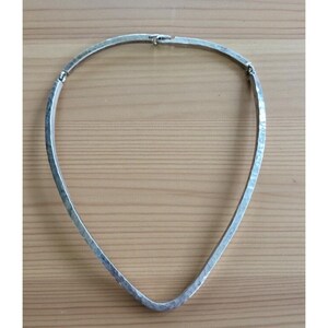 Karram’s Sterling Modernist Hammered V Necklace Fine Vintage NY City Designer