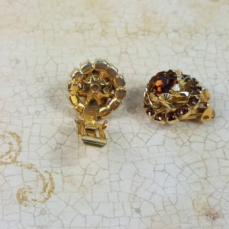 Vintage Root Beer Topaz Crystal Parure Wreath Brooch Clip On Earrings Unsigned