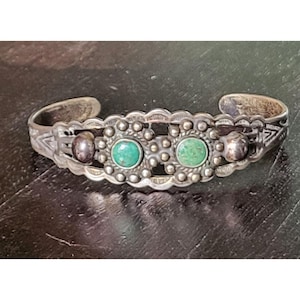 Vintage FRED HARVEY ERA Navajo Turquoise Sterling Silver Hand Stamped Bracelet