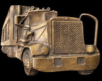 Vintage TRUCKER Belt Buckle BIG RIG Semi-truck Solid Brass Heavy Western Cowboy