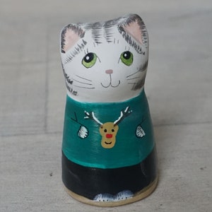 Merryfield Pottery - Cat in Reindeer Jumper