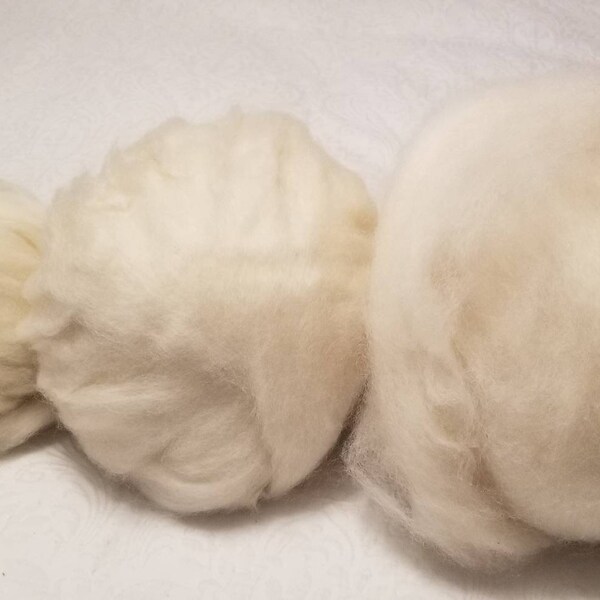 Natural White Romney Wool/Mohair Spinning and Felting Roving