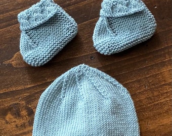 BONNET ET CHAUSSONS