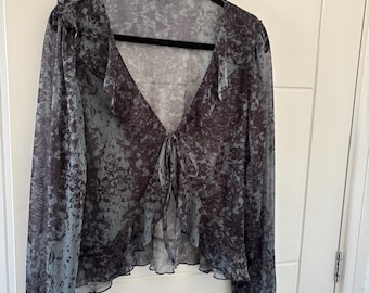 Bluzka damska Next z długim rękawem i półprzezroczystym wzorem kwiatowym w stylu vintage z lat 90. XX wieku | Rozmiar brytyjski 16