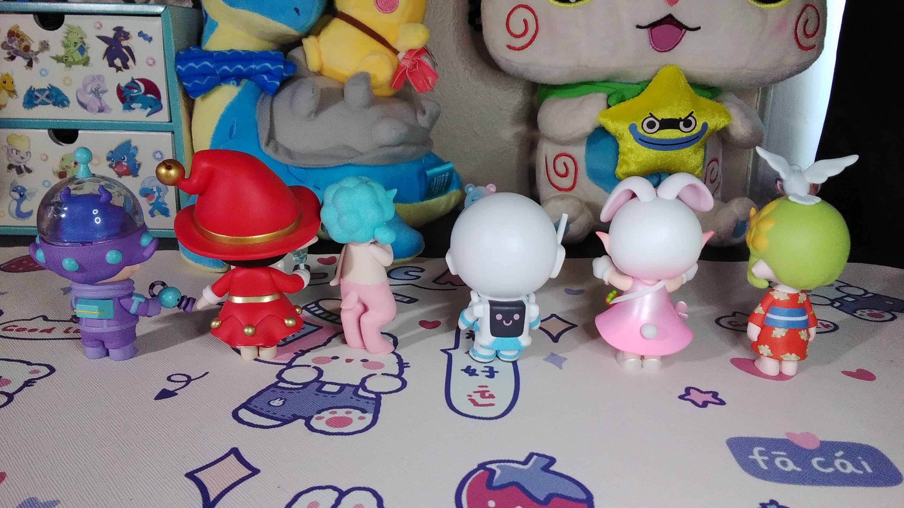 Popmart Rolie Lot of 6 Pop Mart & Rolife Figures - Etsy