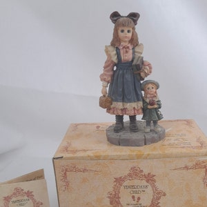 Boyds Bears Yesterdays Child 3522 Laura with Jane &quot;1st Day of School&quot;