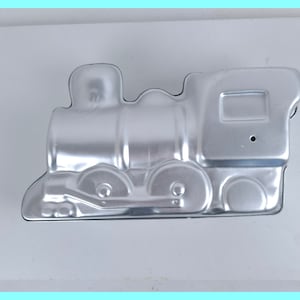 Vintage Wilton Train Cake Mold, Fun Birthday Cake!