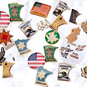 Set of 6 Minnesota Vintage Lapel Pins, Minnesota souvenir lapel pins