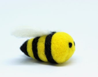 Needle Felted Bee Etsy - needle felted roblox shy bee shy bee sculpture roblox bee etsy